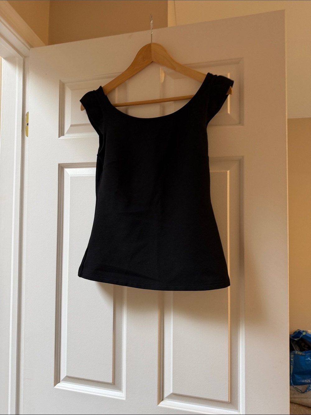 Ann Taylor Black Scoop Neck Cap-Sleeve Tank